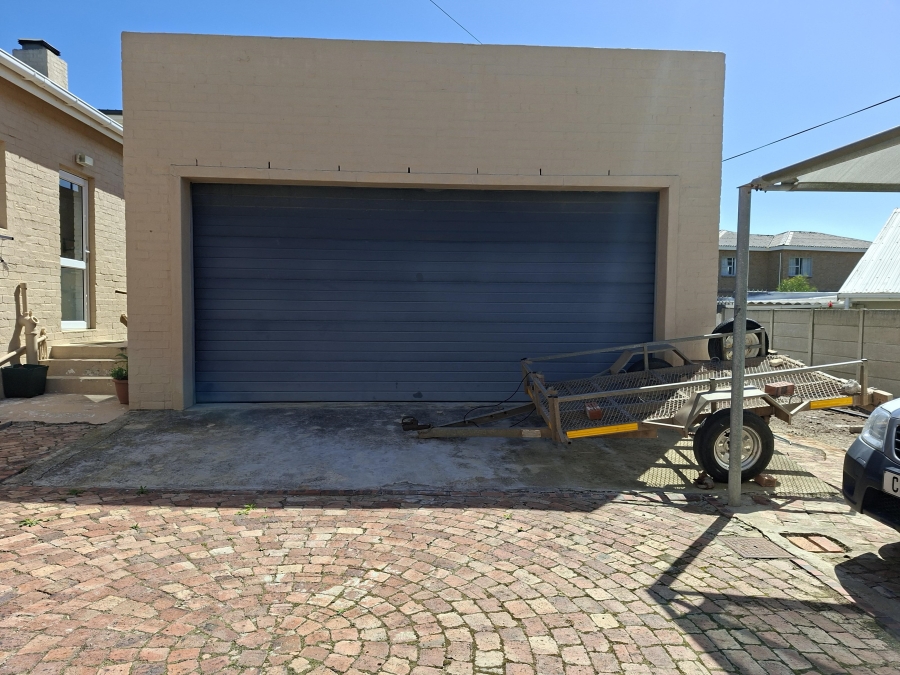 2 Bedroom Property for Sale in Pringle Bay Western Cape